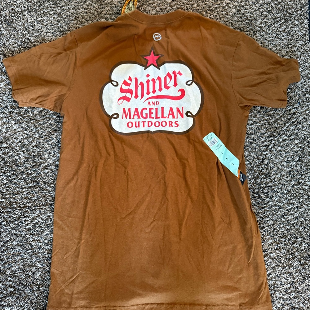 Magellan Outdoors Brown Short Sleeve Tee